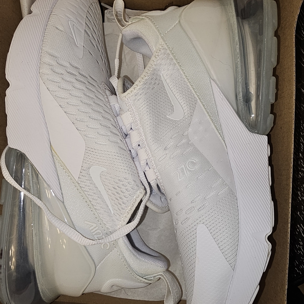 Nike Air Max 270